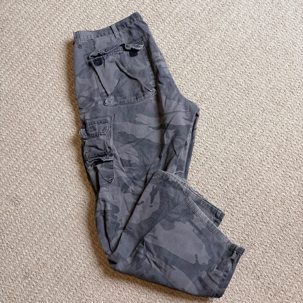 Wrangler Mens Grey Camouflage Cargo Pants Distressed Utility Trousers 38x29